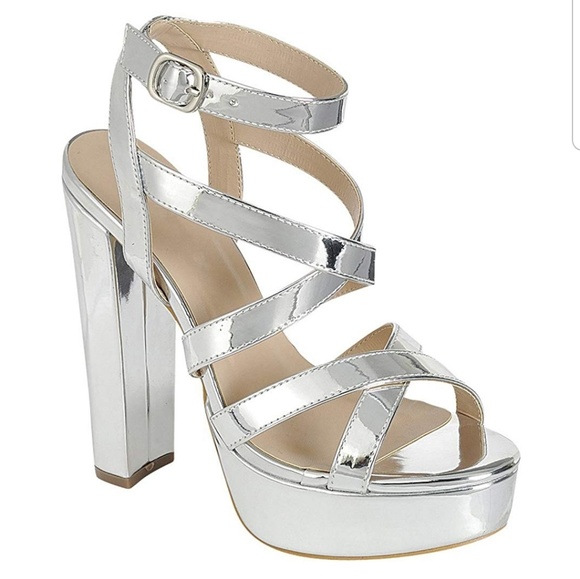 Shoes - NWOB Silver Strappy Platform Sandal